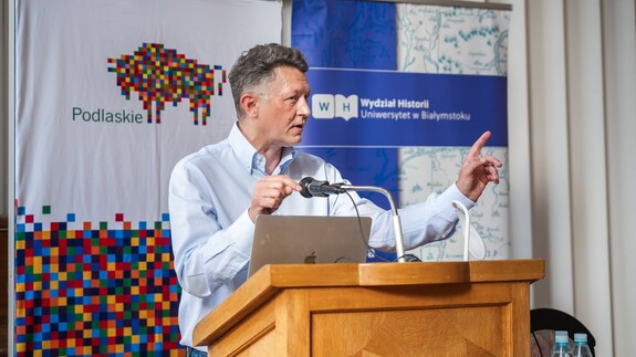 prof. dr hab. Mariusz Popławski, rektor UwB